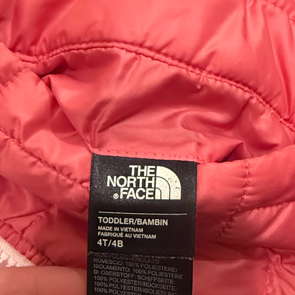 North Face Reversible Jacket 4T - Picture 3 of 7
